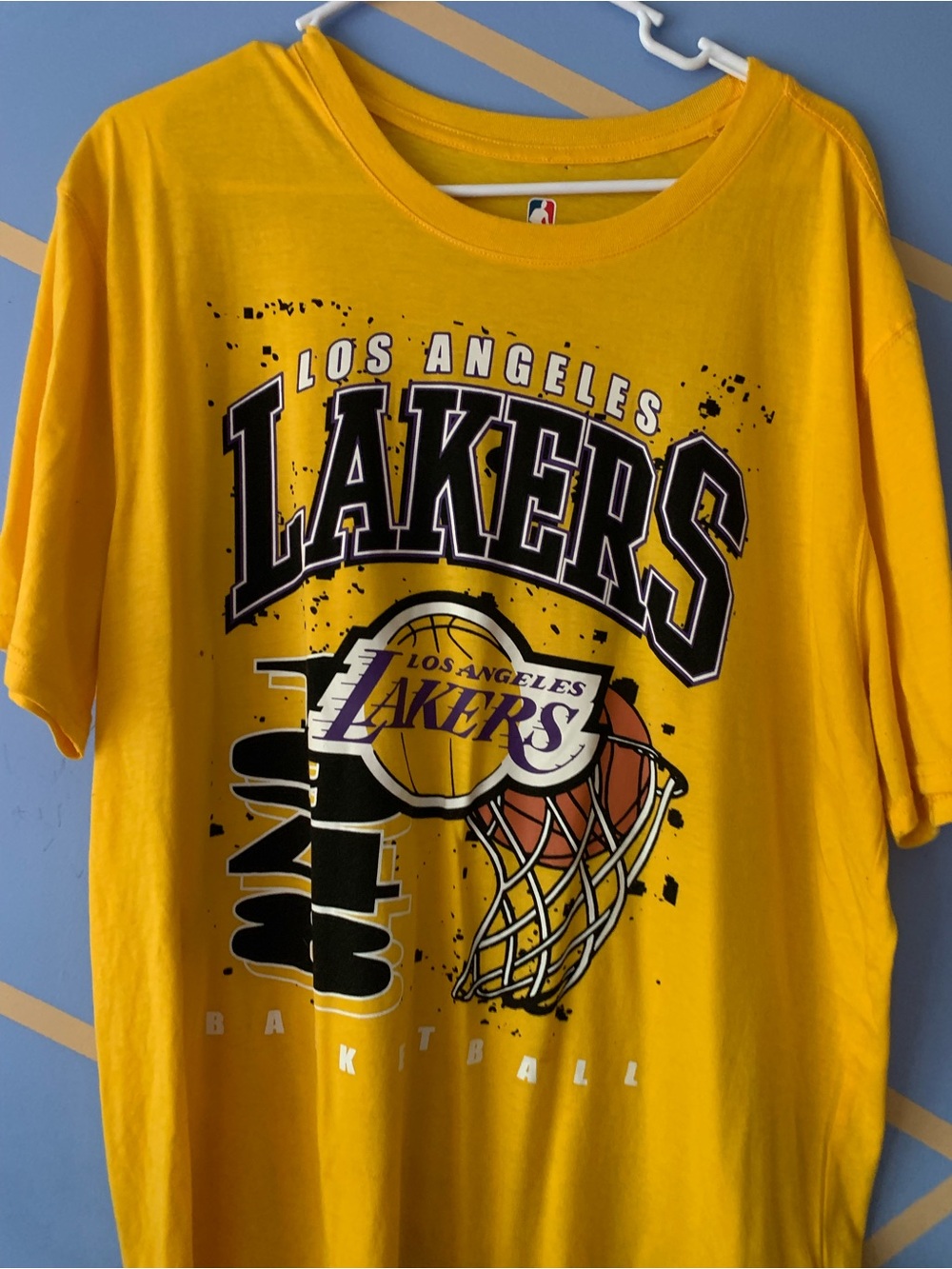 NBA Los Angeles Lakers Yellow Graphic T‑Shirt